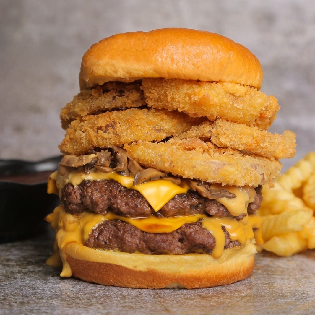 Le Notre Cafe | Crunchy Double Beef Burger